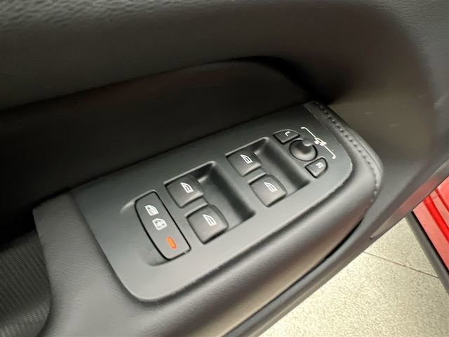2023 Volvo XC60 Plus - Photo 22