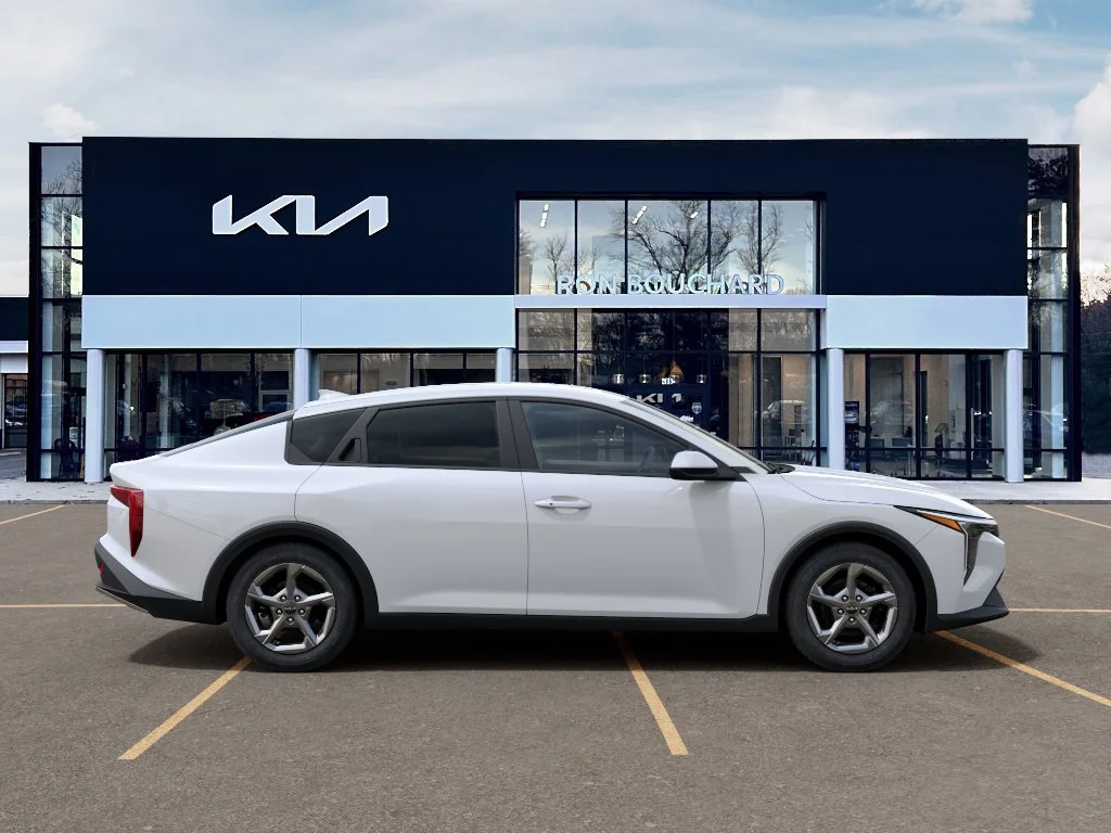 New 2026 SNOW WHITE PEARL Kia LXS image 7