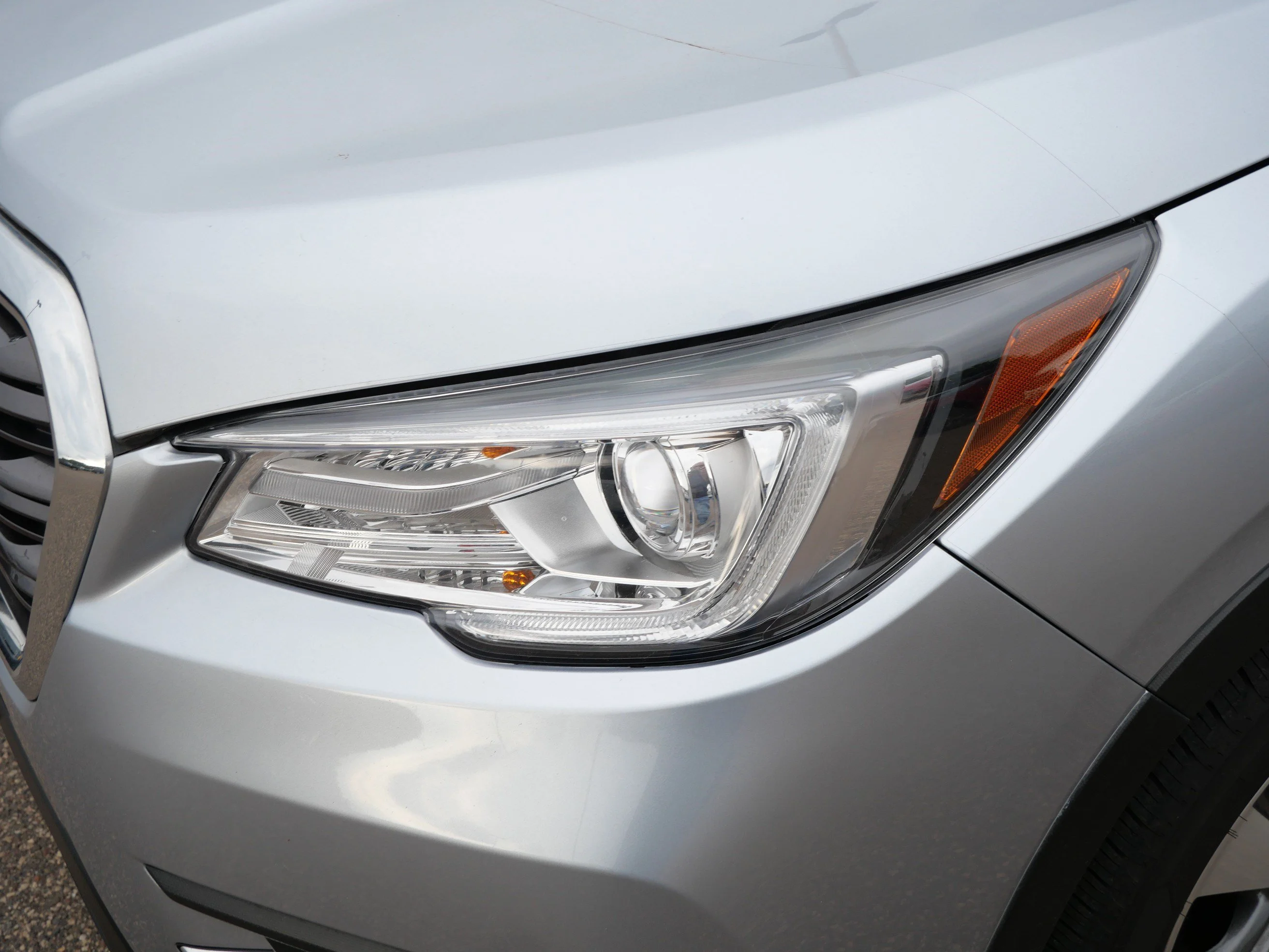 Used 2022 Ice Silver Metallic Subaru Premium image 16
