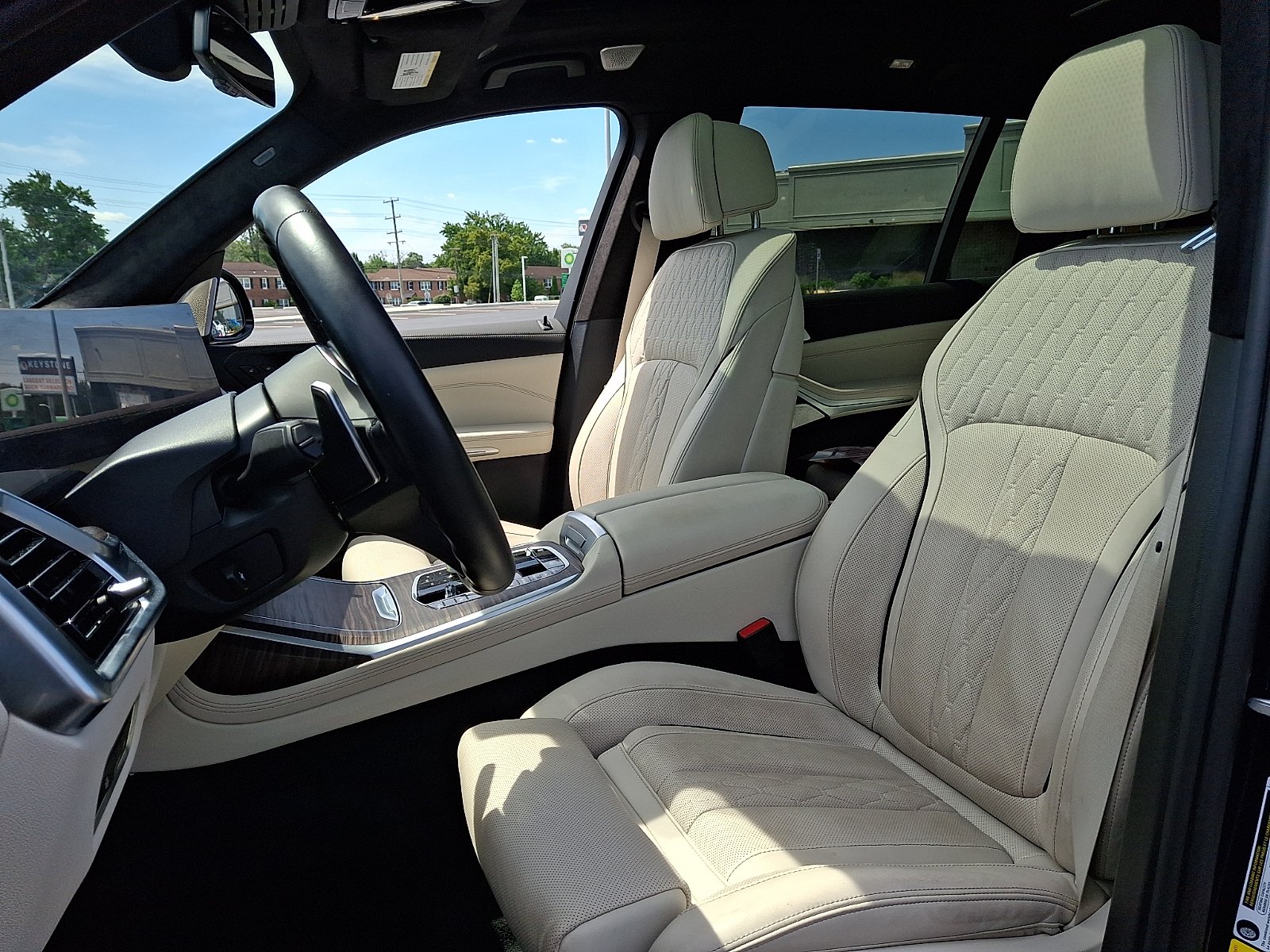 Used 2024 Tanzanite Blue II Metallic - C3Z BMW xDrive40i image 13