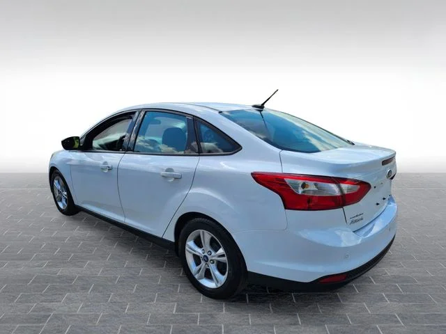 Used 2014 White Ford SE image 5