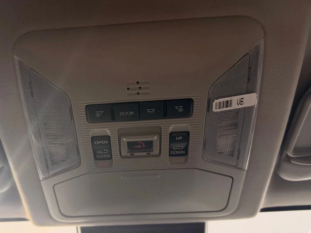 Used 2022  Toyota XLE image 20