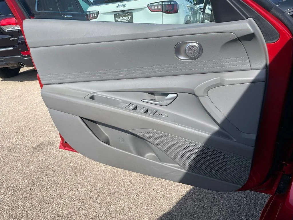 Used 2023 Calypso Red Hyundai SEL image 39