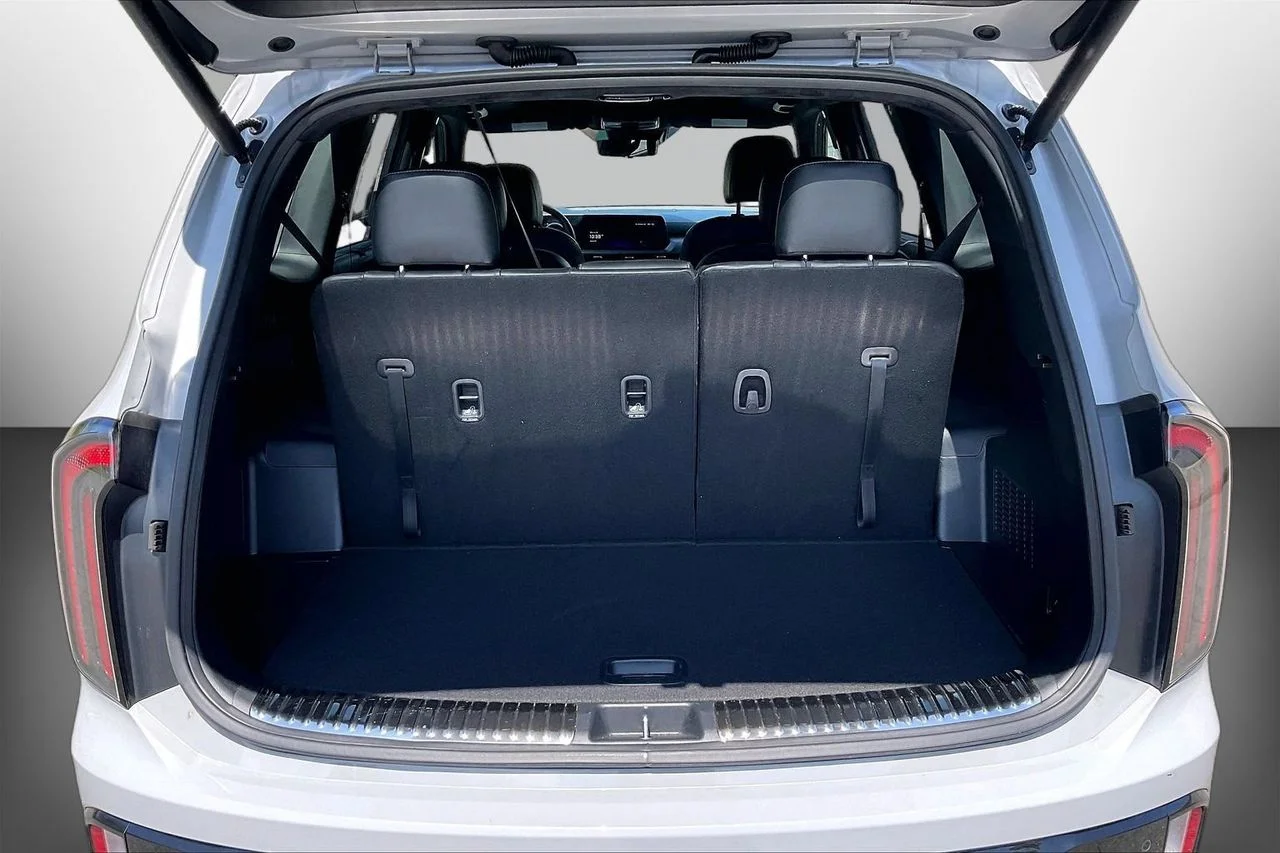 Certified Used 2024 Gray Kia SX-Prestige X-Line image 27
