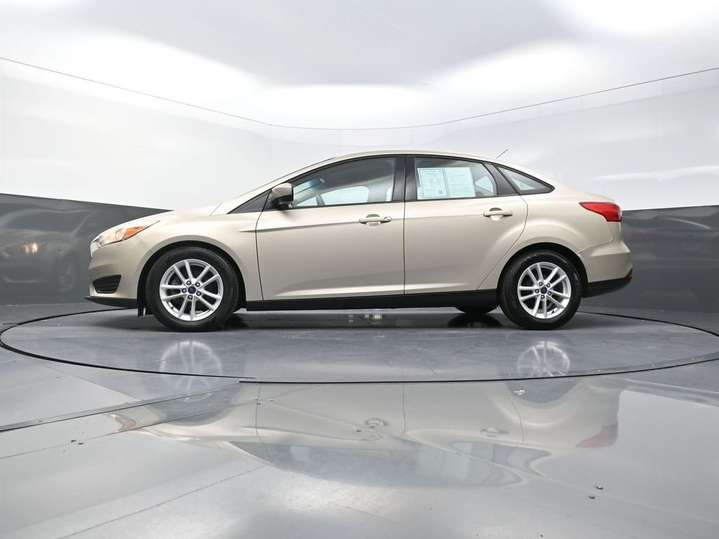 Used 2018 Gold Ford SE image 26