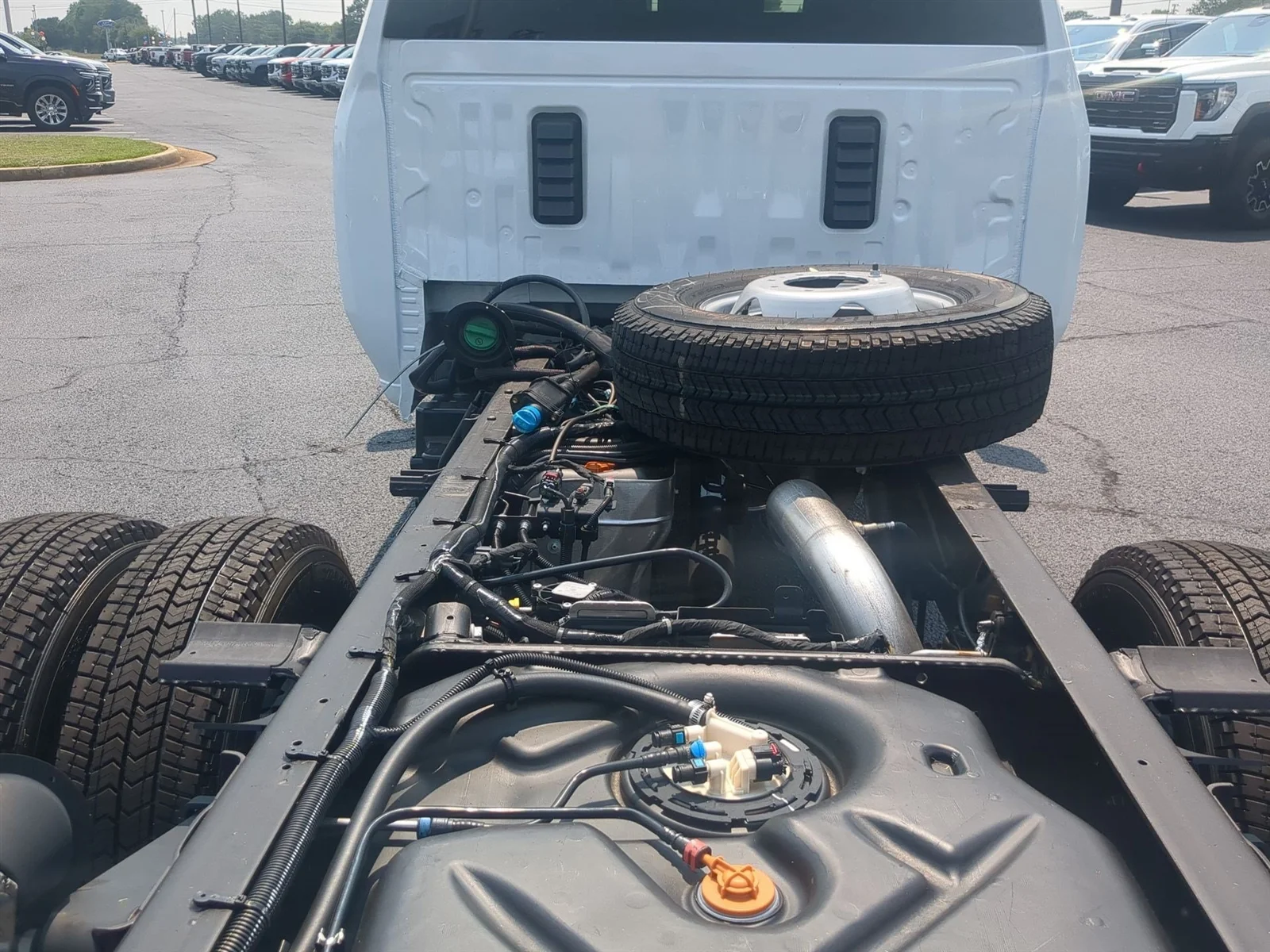 New 2026 Summit White GMC Pro image 47