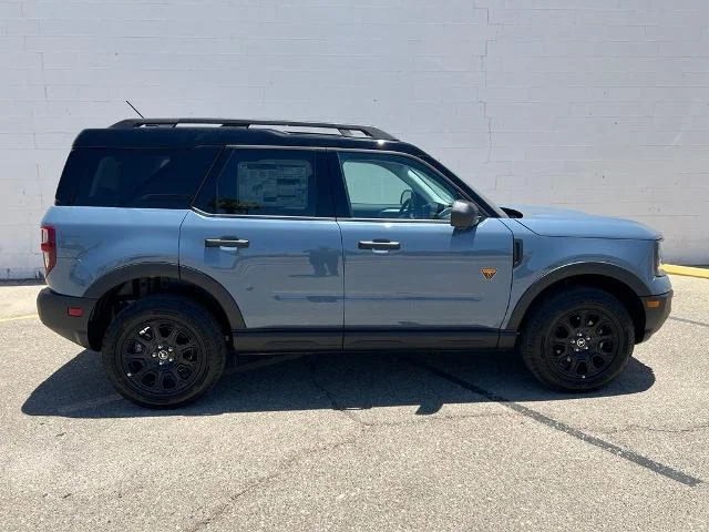 New 2026 Azure Gray Metallic Tri-Coat Ford Badlands® image 38