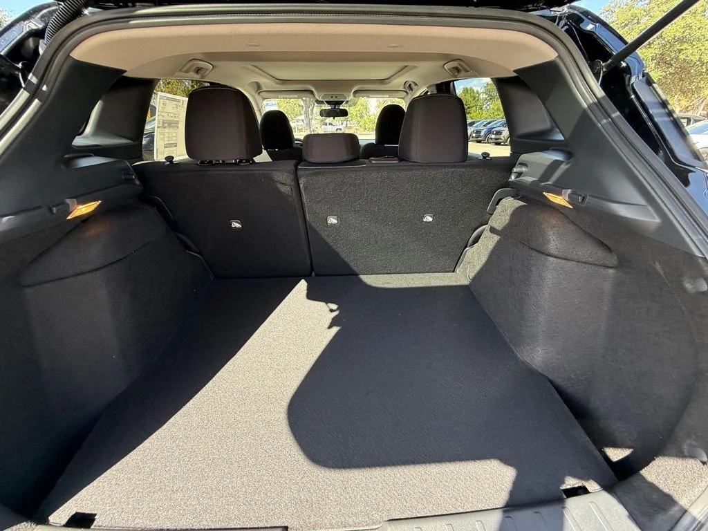 New 2027 Black Nissan SV image 19