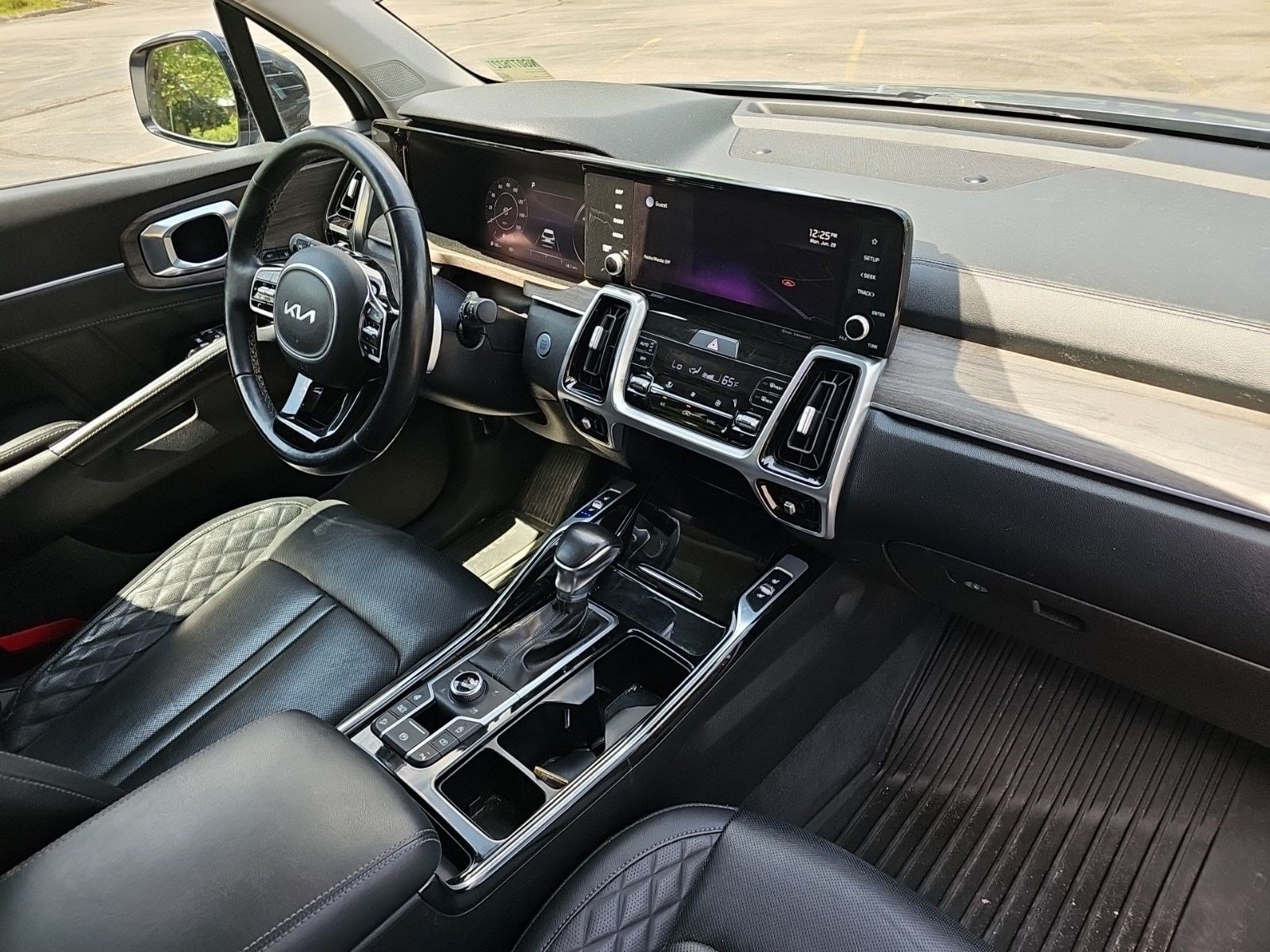 Used 2022 Everlasting Silver Kia X-Line SX Prestige image 12