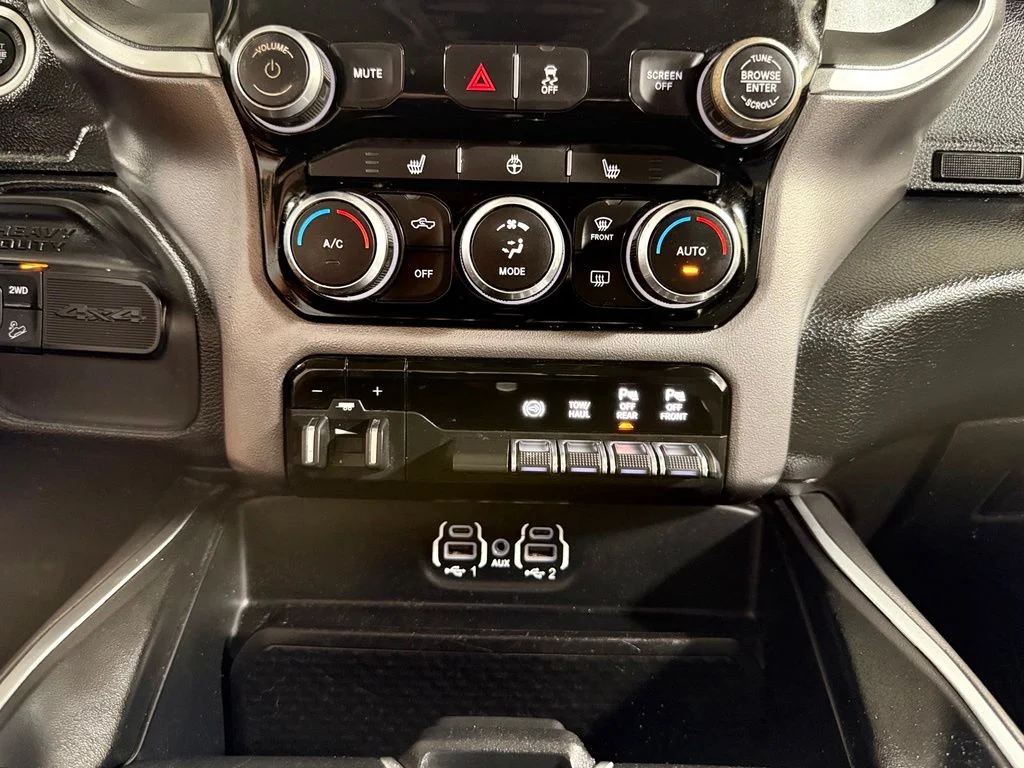 Used 2019 Silver Ram Big Horn image 17