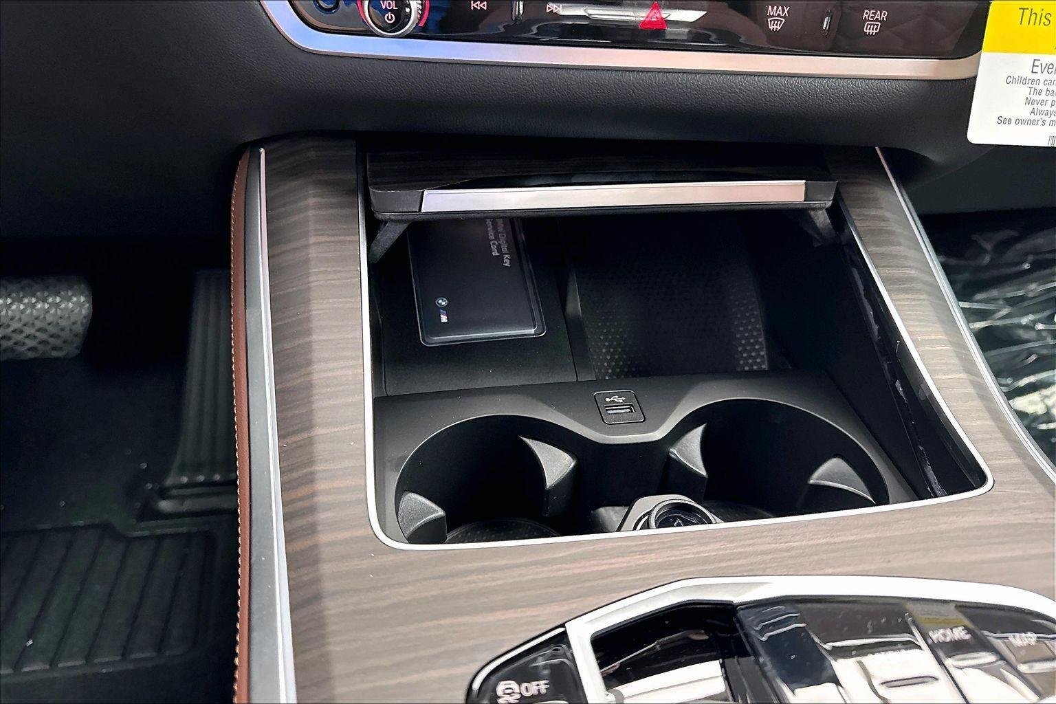 New 2026 Mineral White Metallic BMW xDrive50e image 22