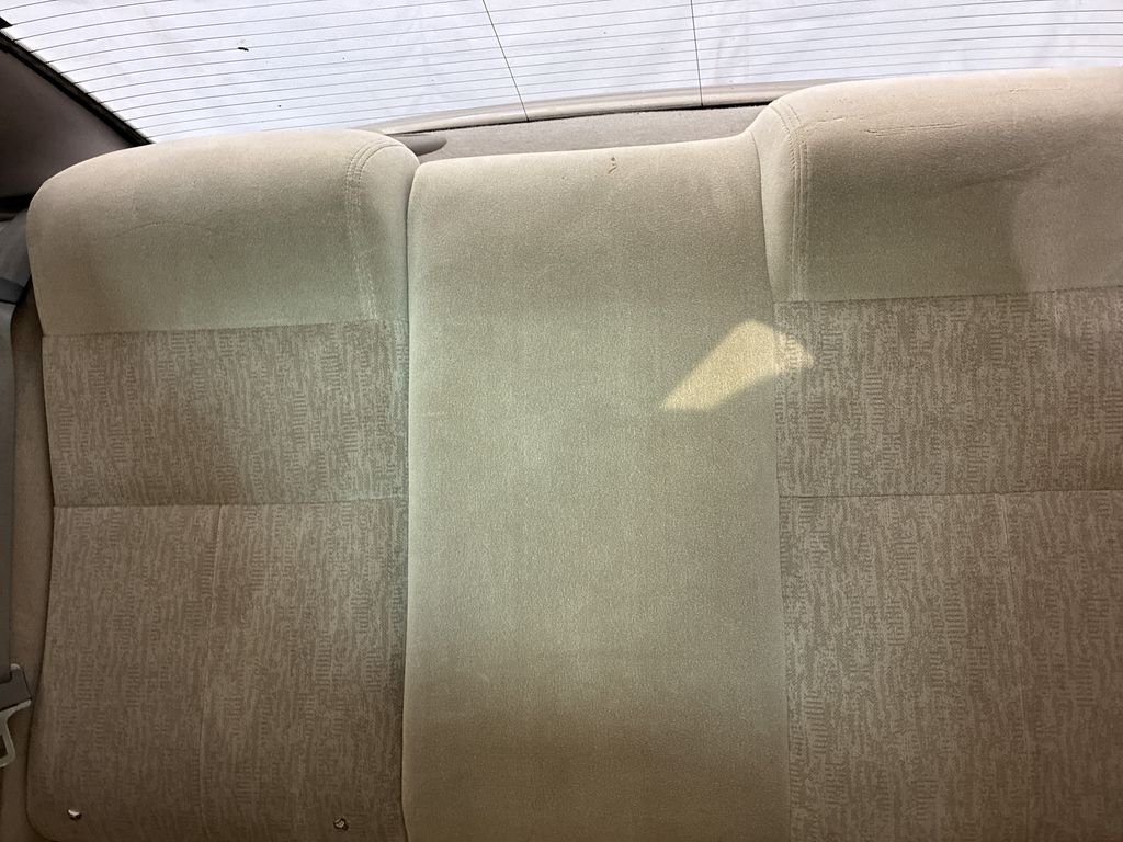 Used 2004 Beige Oldsmobile GL1 image 21