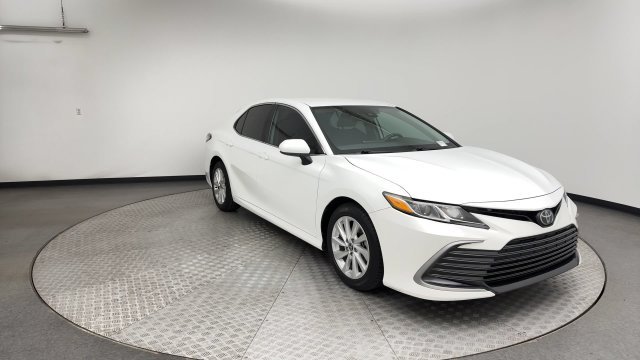 2023 Toyota Camry LE - Photo 8