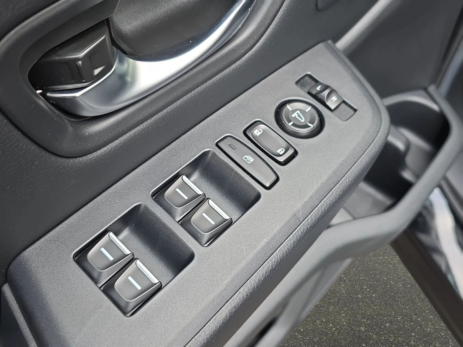 2024 Honda Pilot EX-L - Photo 29