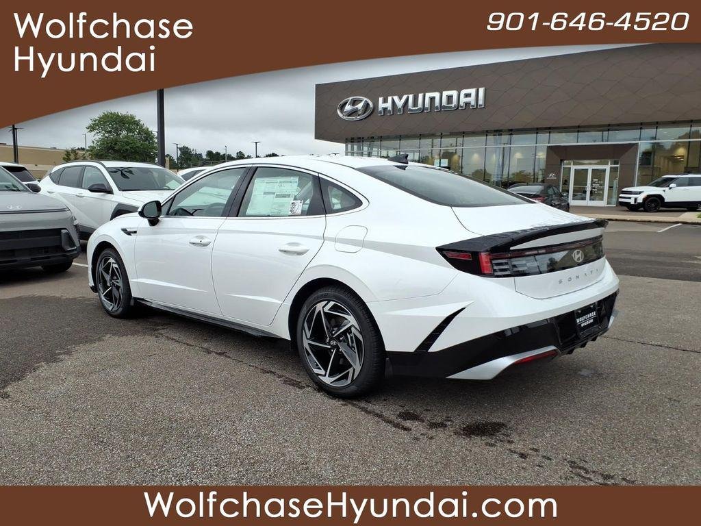New 2026 White Hyundai SEL Sport image 3