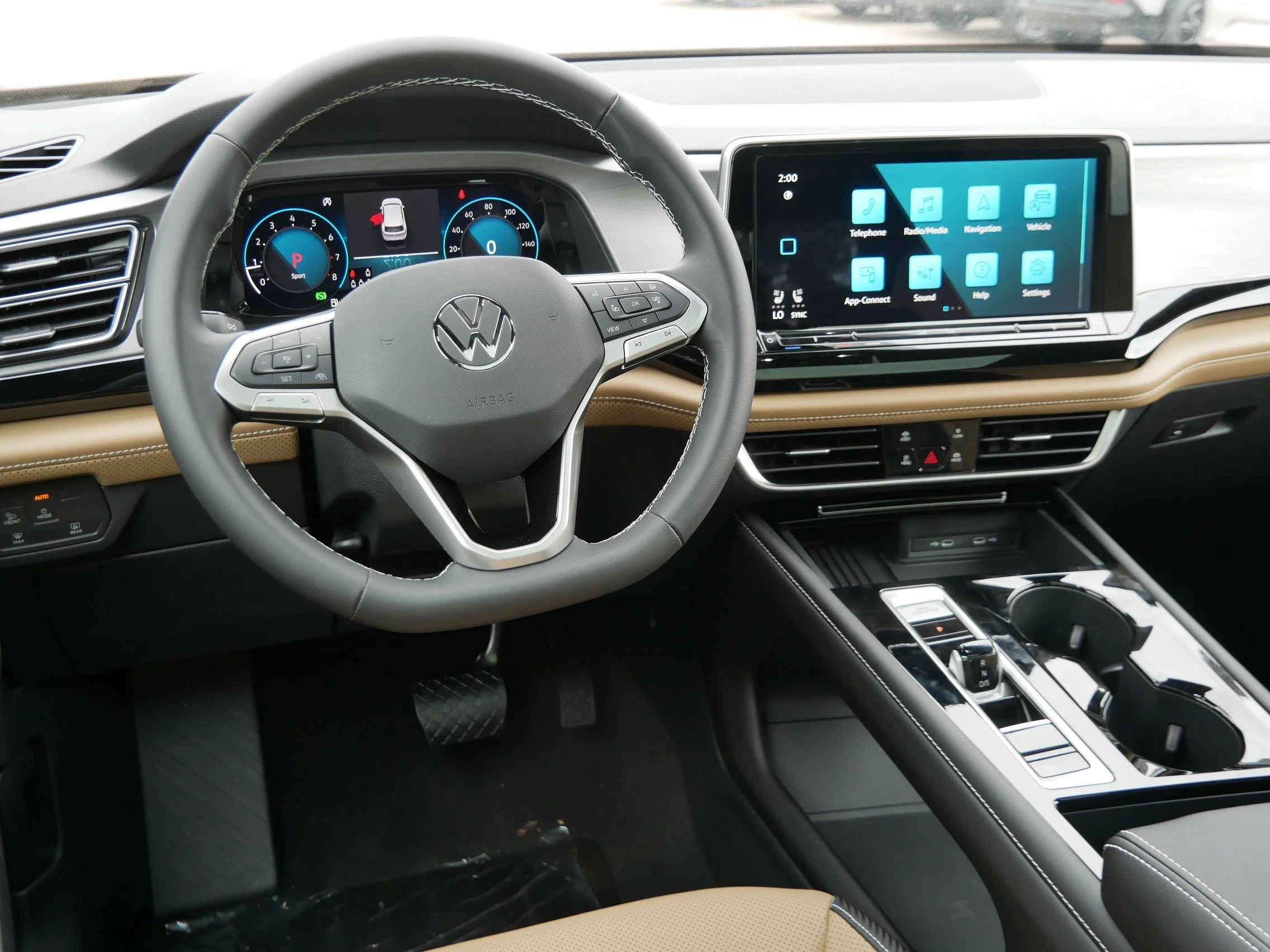 New 2026 Deep Black Pearl Volkswagen 2.0T SE w/Technology image 7