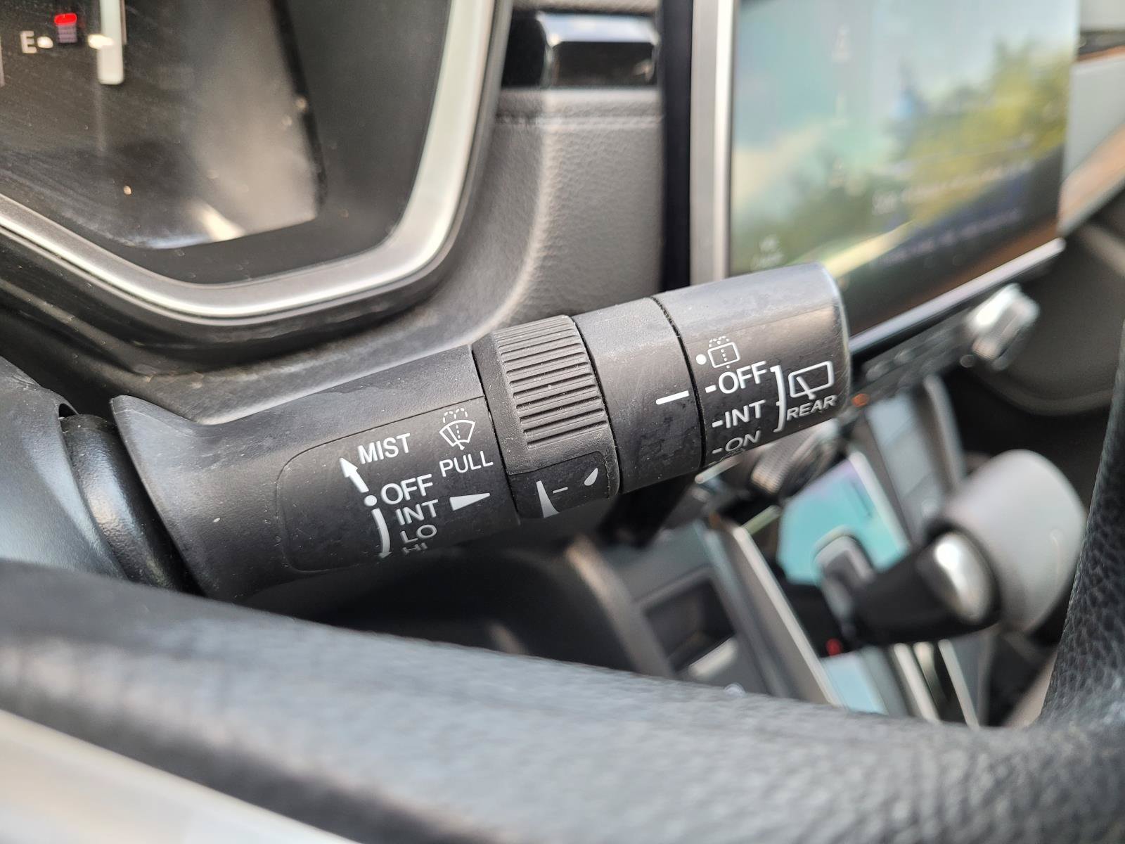Used 2020  Honda EX image 33