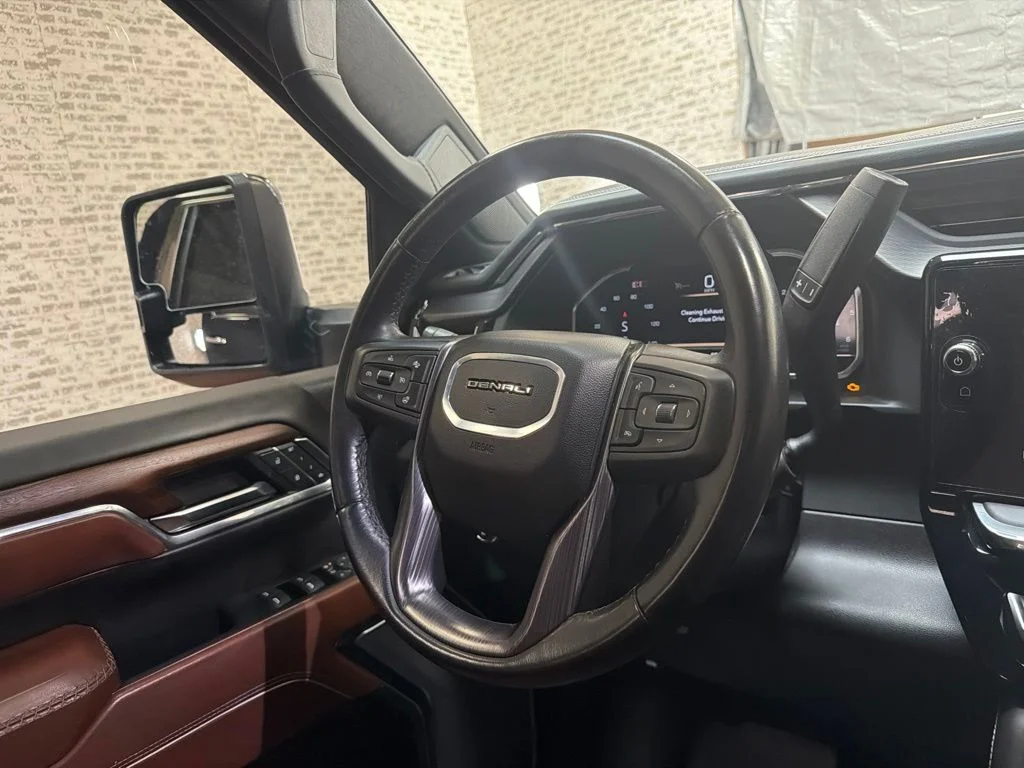 Used 2024 Onyx Black GMC Denali Ultimate image 18
