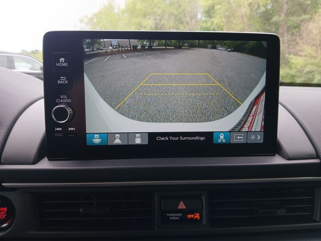 Used 2025 White Honda Touring image 35