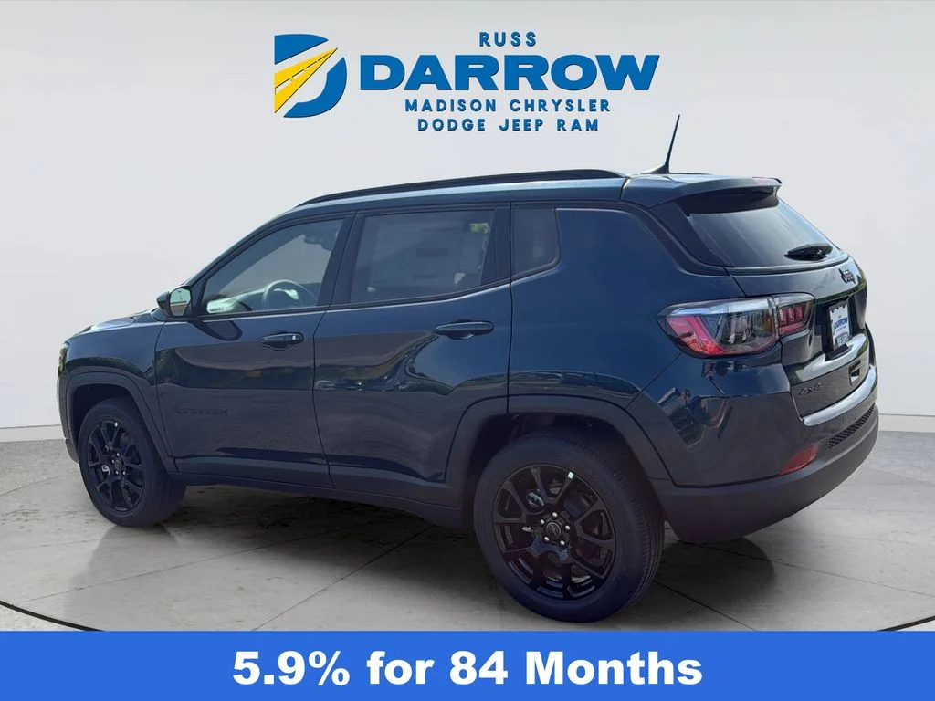 New 2026 Fathom Blue Pearl-Coat Exterior Paint Jeep Latitude image 3
