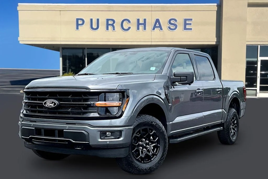 New 2026 Carbonized Gray Metallic Ford XLT image 2