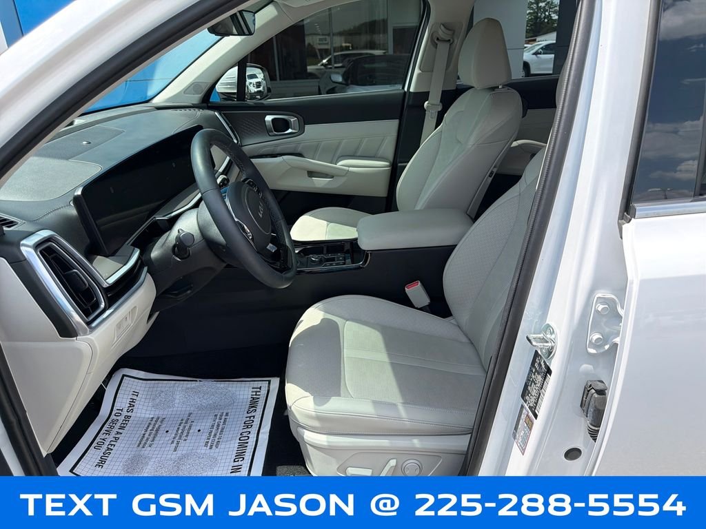 Used 2025 White Kia SX image 16