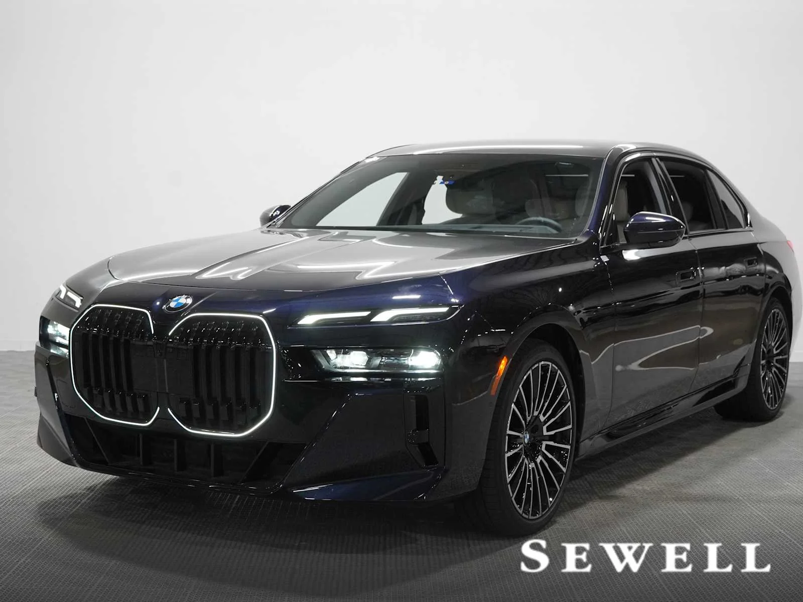 2025 BMW 7 Series 740i xDrive