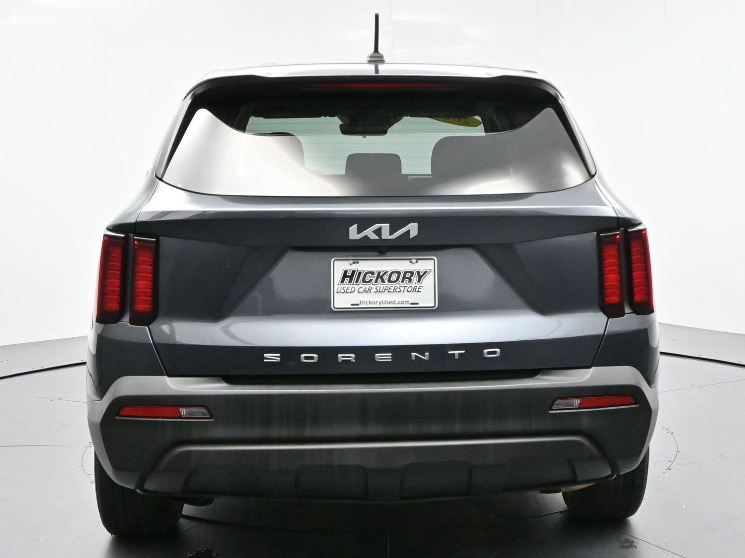 Used 2022 Gravity Gray Kia LX image 6