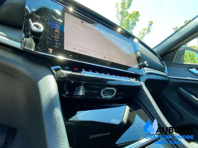 New 2026 Diamond Black Crystal Pearl-Coat Exterior Paint Jeep  image 34