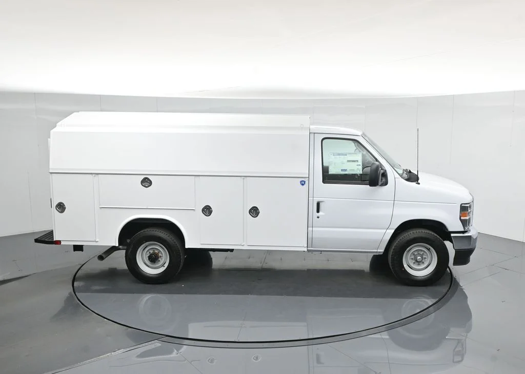 New 2026 White Ford Base image 88