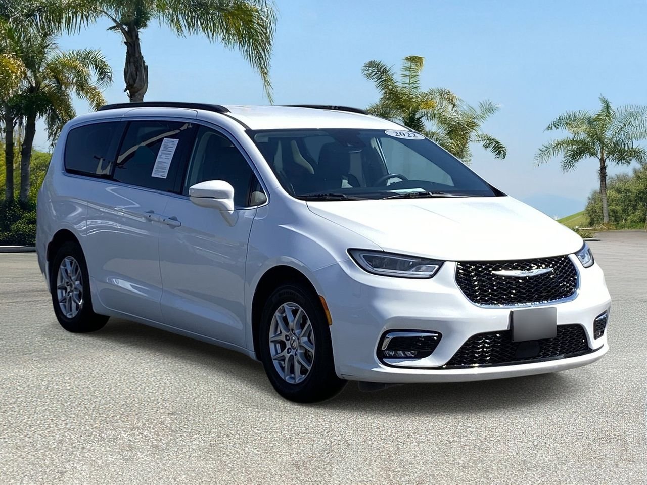 Used 2022 Bright White Chrysler Touring L image 5