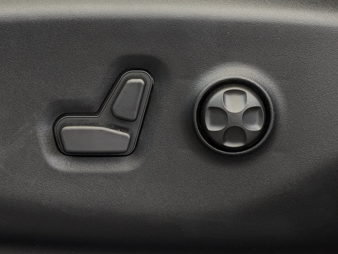 New 2027 Black Chrysler Select - - AWD - Full Sunroof - Safety Sphere Pkg - 360 Surround Cam - Blind Spot Mon & More! image 14