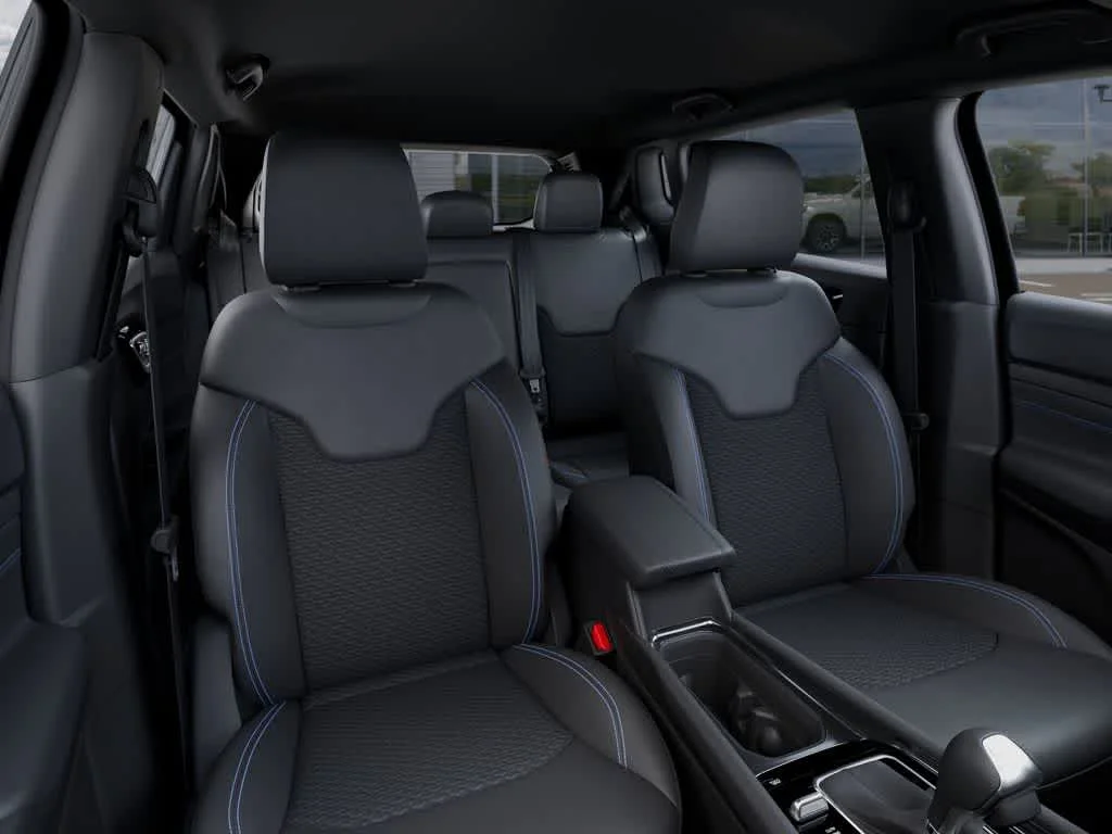 New 2026 Fathom Blue Pearl-Coat Exterior Paint Jeep Latitude Altitude image 16