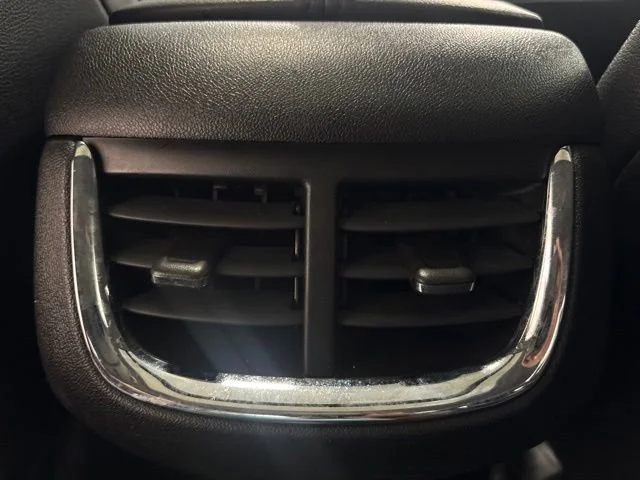 Used 2022 Silver Ice Metallic Chevrolet Premier image 34