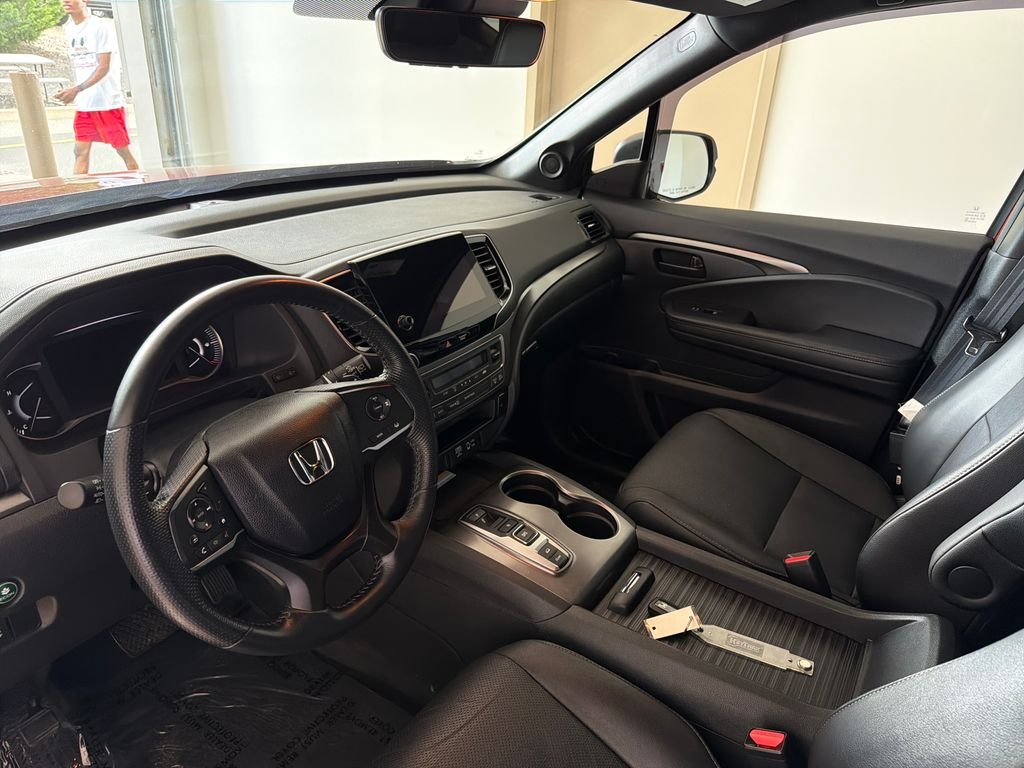 Used 2023  Honda EX-L image 16