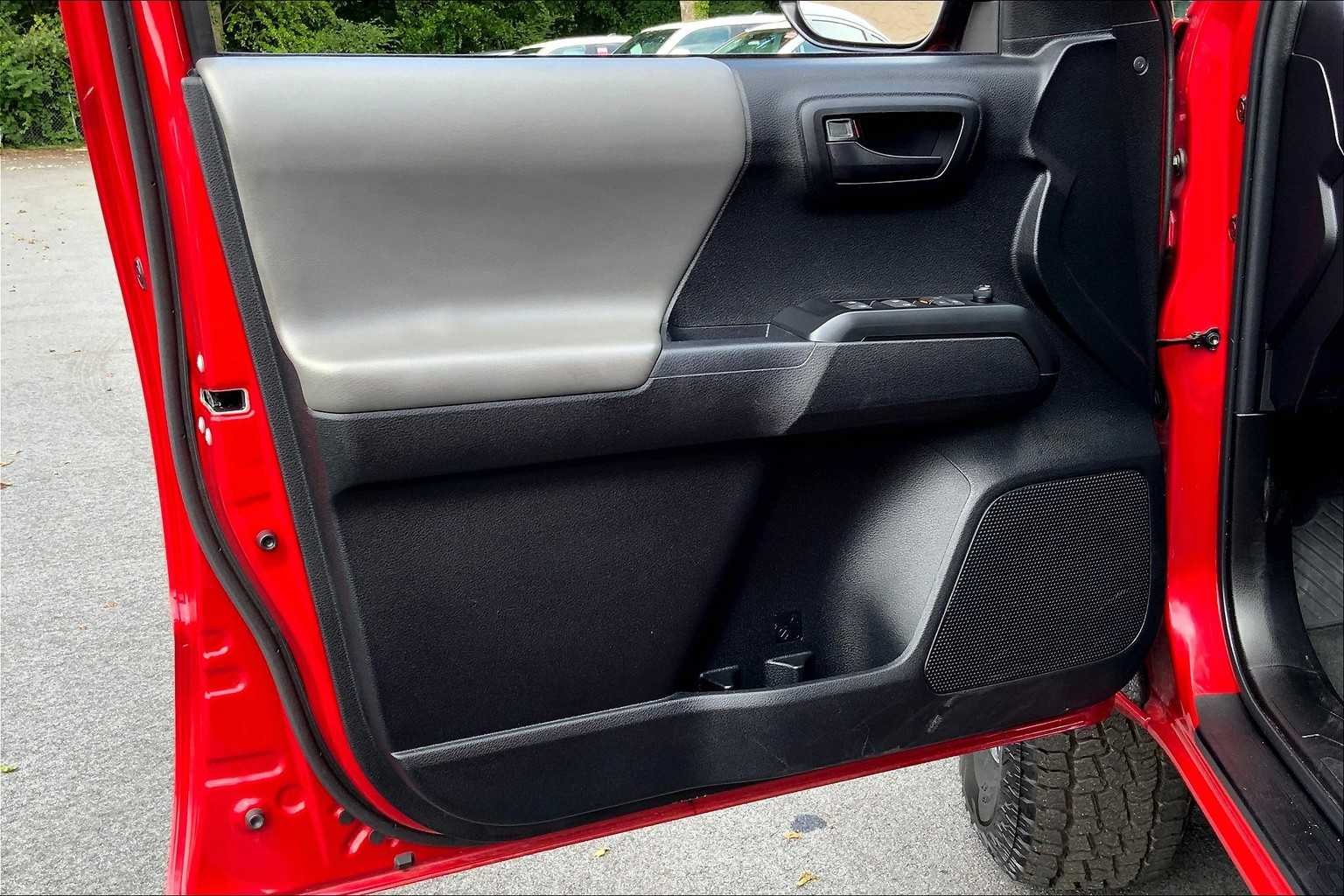 2023 Toyota Tacoma SR - Photo 20