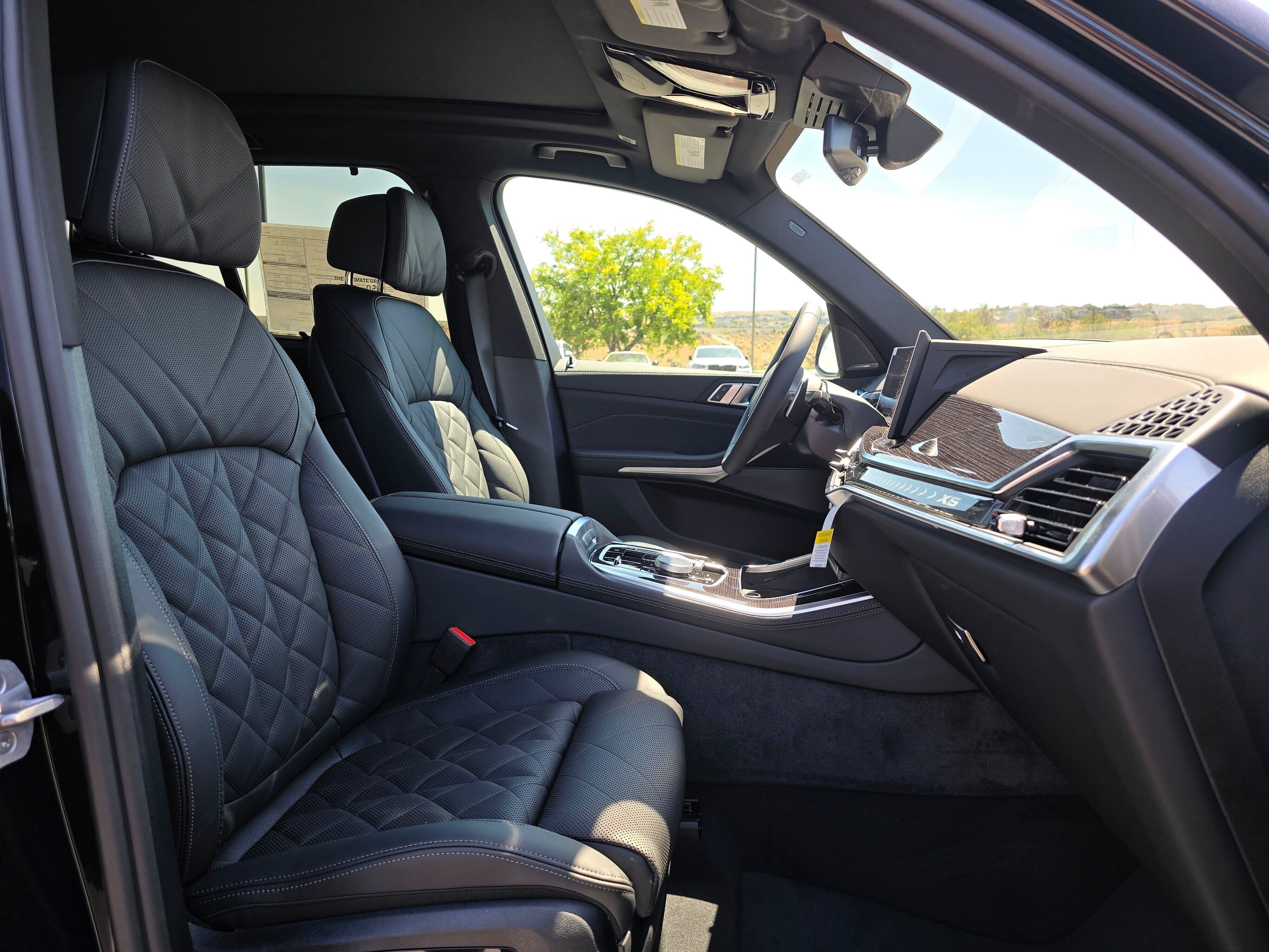 New 2026 Black Sapphire Metallic BMW xDrive40i image 14
