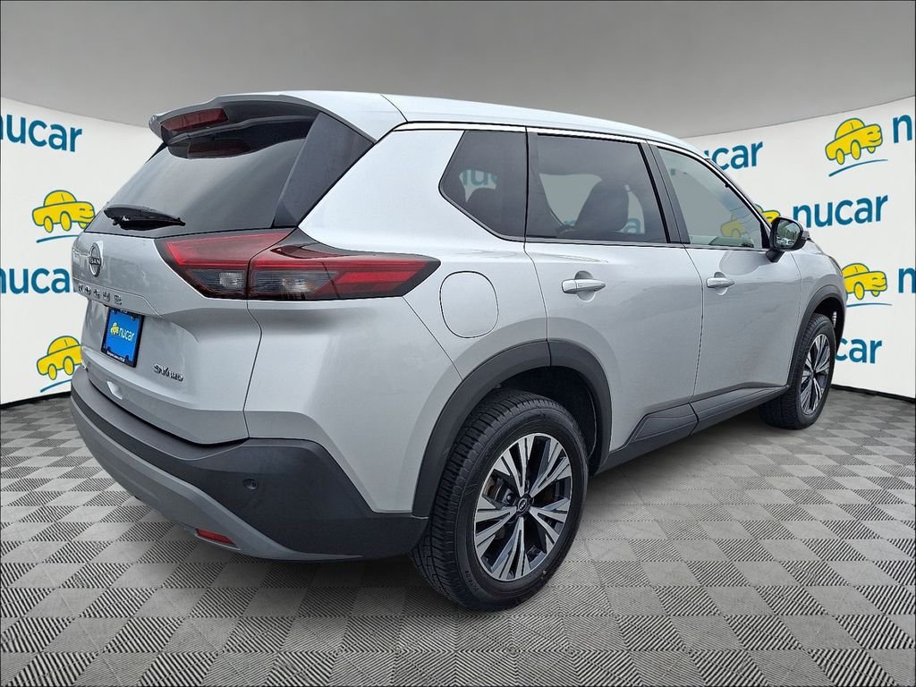 Used 2022 Silver Nissan SV image 7