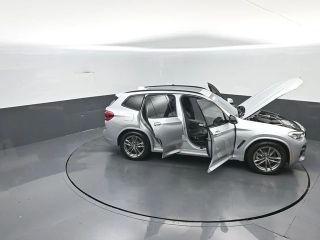 Used 2021 Silver BMW xDrive30i image 46