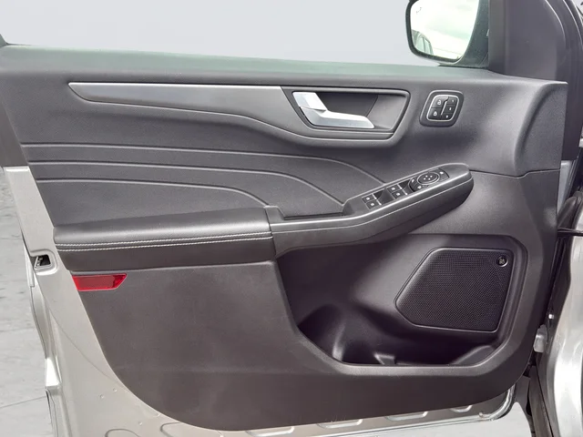 Used 2023 Silver Ford Active image 13