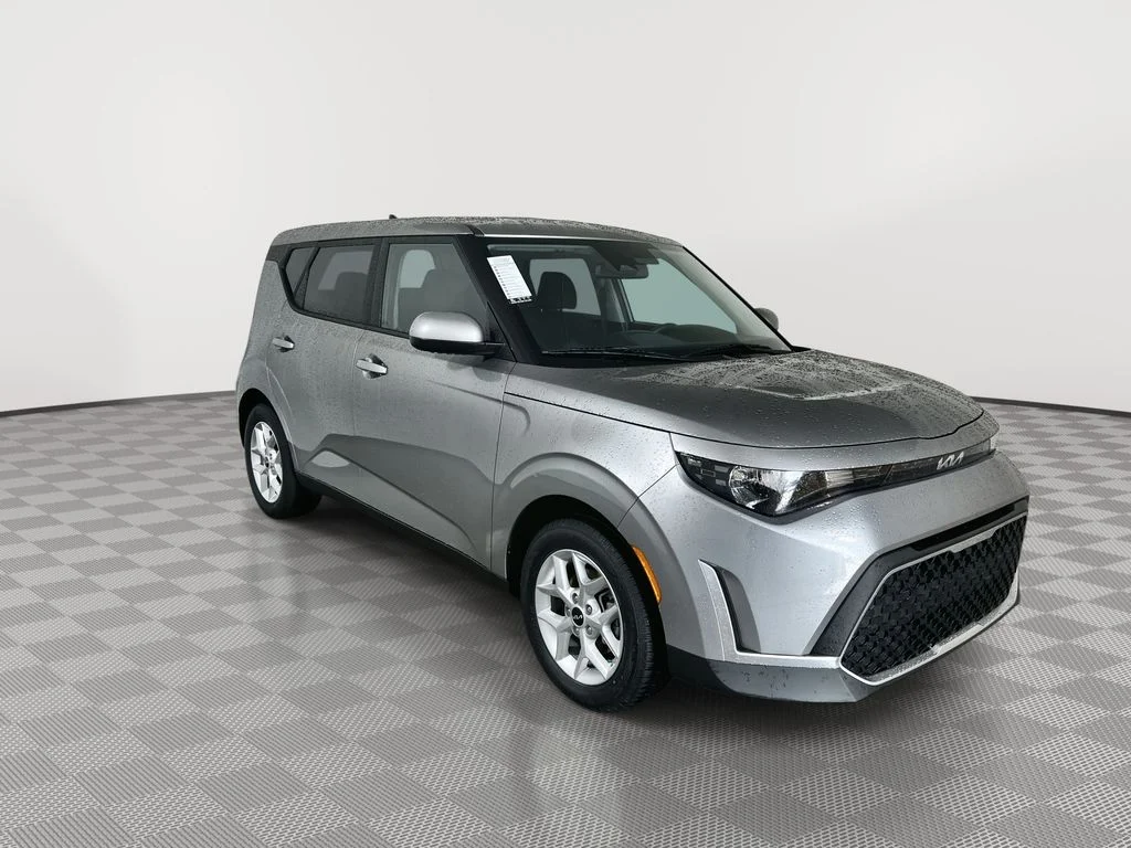 Used 2025 Kia Soul LX with VIN KNDJ23AU2S7932440 for sale in Greenacres, FL