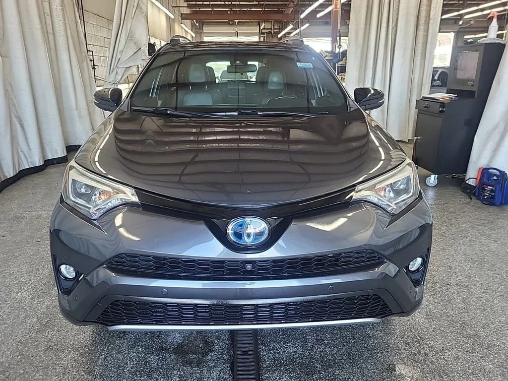 Certified Used 2017 Gray Toyota SE image 8
