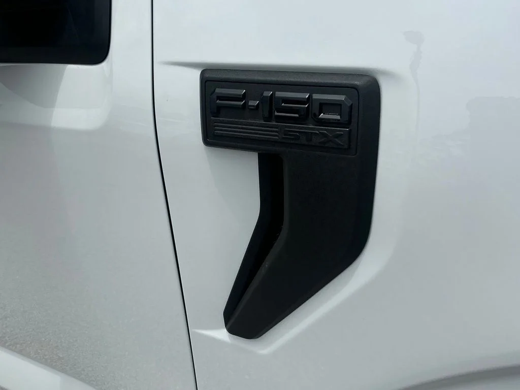 Used 2023 White Ford XL image 23