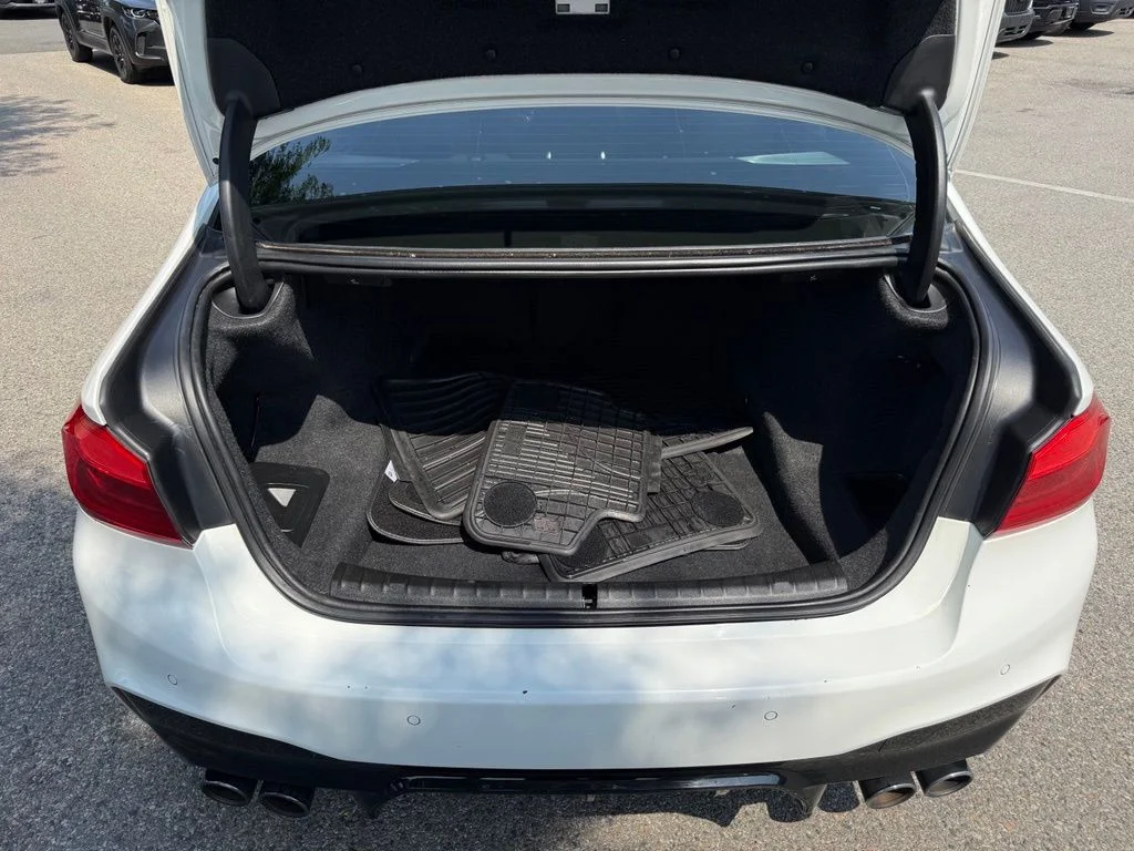 Used 2019 White BMW Competition image 34