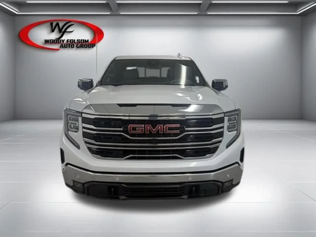 New 2026 Glacier White Tricoat GMC SLT image 2