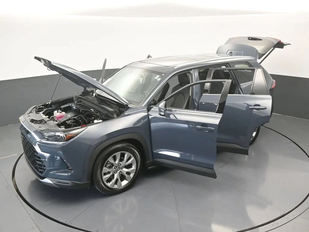 Used 2025 Cloud Toyota Limited image 72