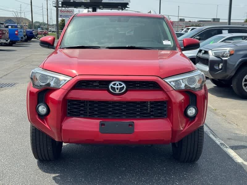 Used 2016 Barcelona Red Metallic Toyota SR5 image 9
