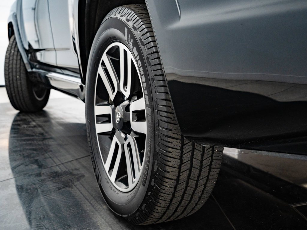 Used 2019 Midnight Black Metallic Toyota Limited image 49