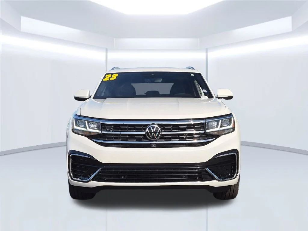 Used 2023  Volkswagen 3.6L V6 SEL Premium R-Line image 10