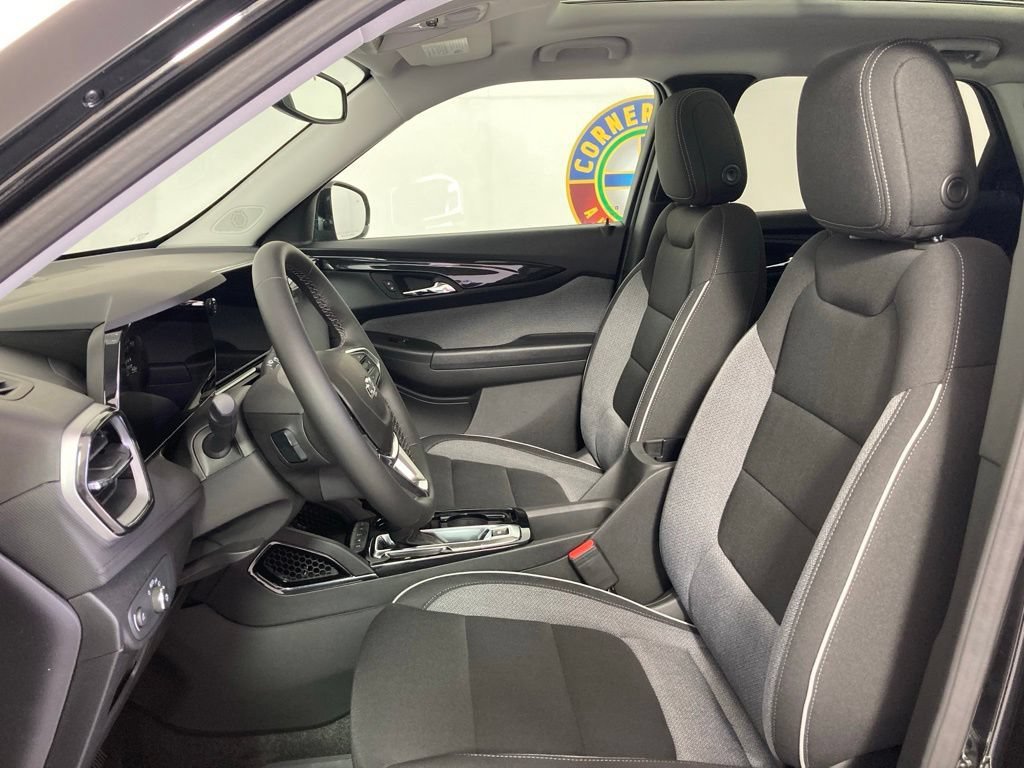 New 2026 Mosaic Black Metallic Chevrolet LT image 8